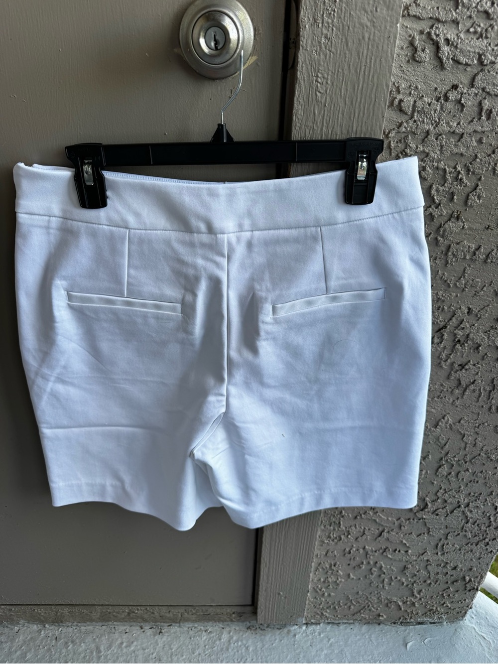 Lilly Pulitzer Size 10 Sarissa 7 inch Stretch Bermuda Shorts New with Tags - Picture 3 of 3